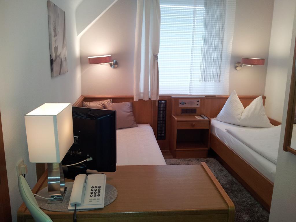 Hotel-Restaurant Fischerwirt Gratwein Kamer foto