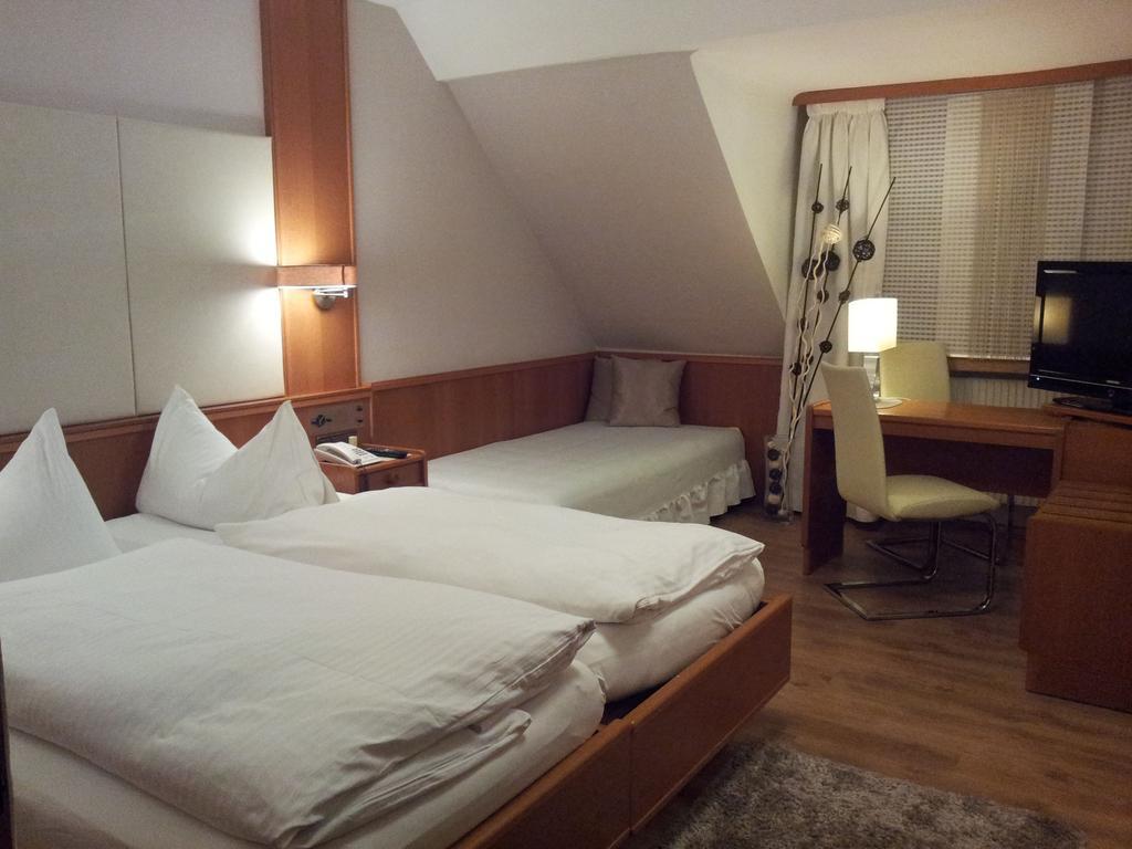 Hotel-Restaurant Fischerwirt Gratwein Kamer foto