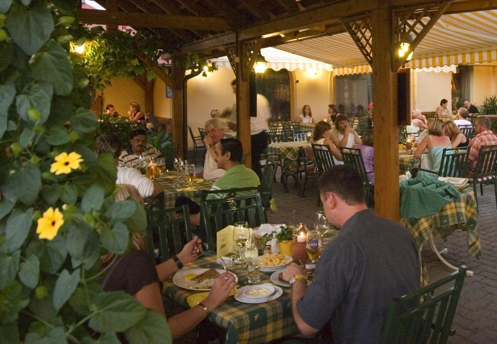 Hotel-Restaurant Fischerwirt Gratwein Buitenkant foto